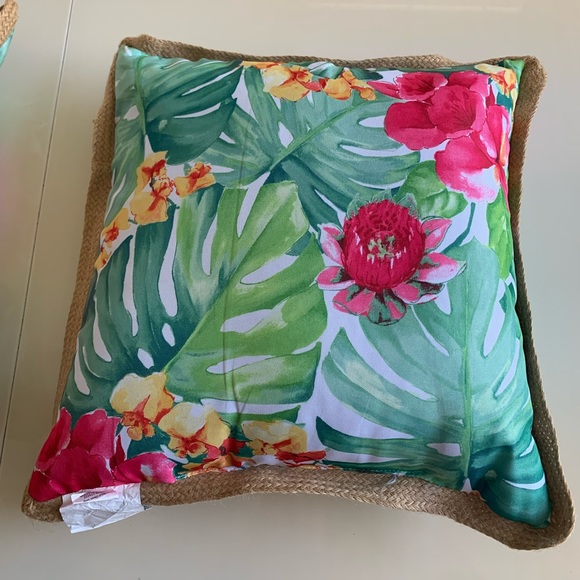 NWT- HOUSEFUL 2 PIECE SET PILLOW - Picture 8 of 11